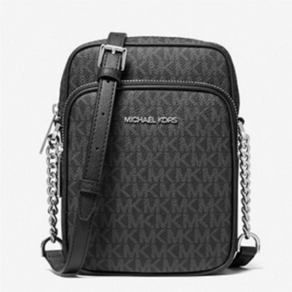 MICHAEL KORS Jet Set Travel Medium Logo
Crossbody Bag Black
